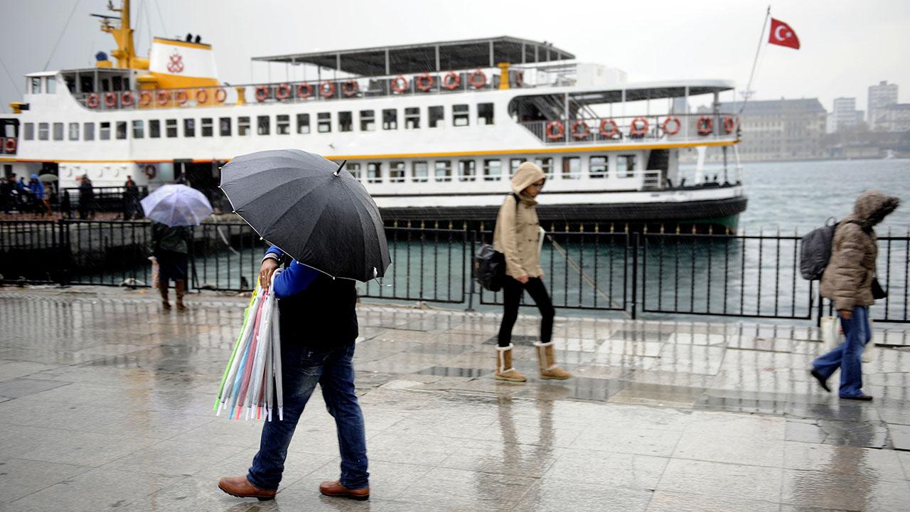İstanbul ve çevre iller için sağanak uyarısı