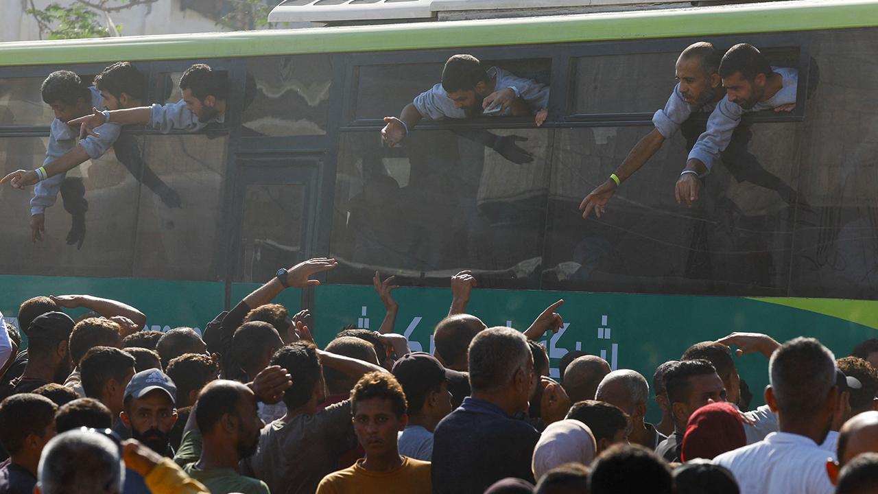 Editör: Cengiz YILDIZ | Soykırımcı İsrail, 2 bine yakın Filistinli esirin tümünü serbest bıraktı