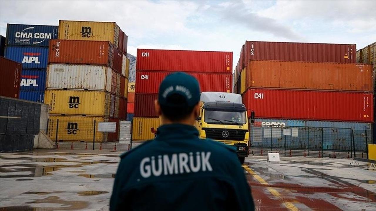 Gümrüklerde 2025'te 98 milyar 554 milyon lira değerinde kaçakçılık engellendi