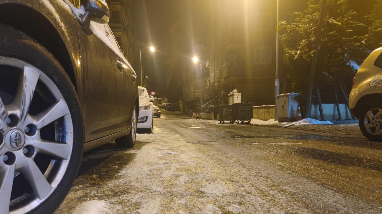 İstanbul'da yılbaşında buzlanma ve kaygan zemin uyarısı